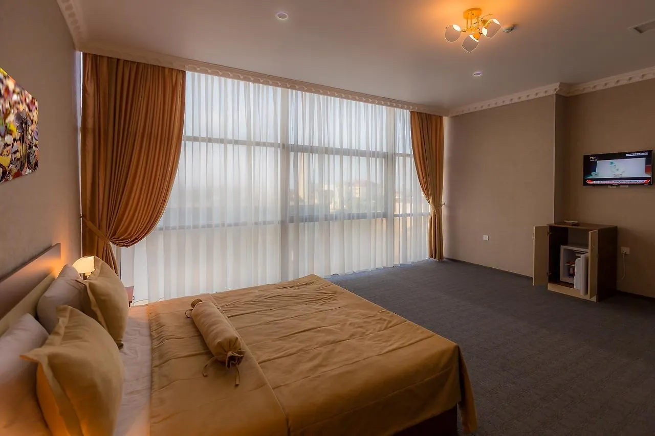 Riva Hotel Baku 3*,